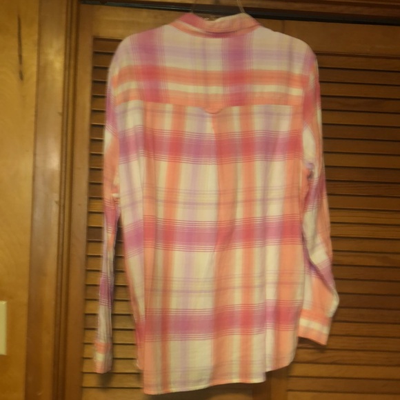 Plaid button down - Picture 4 of 4